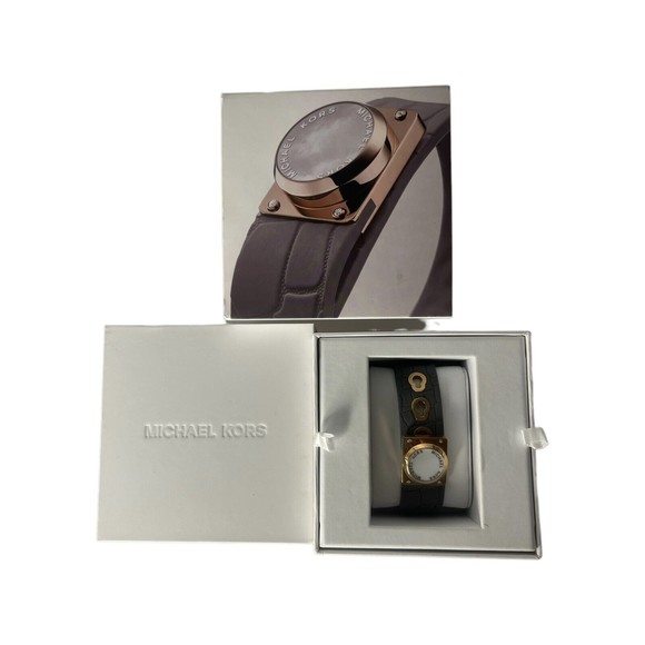 Michael Kors Access Reade Mka101008 Grey/Mother of Pearl Activity Tracker - Picture 7 of 11